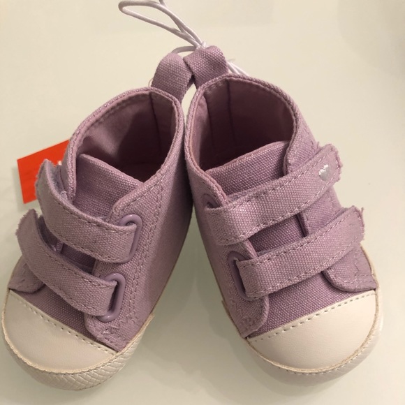 Joe Fresh -Size 1 Purple Baby Sneakers 💜 - Picture 2 of 4